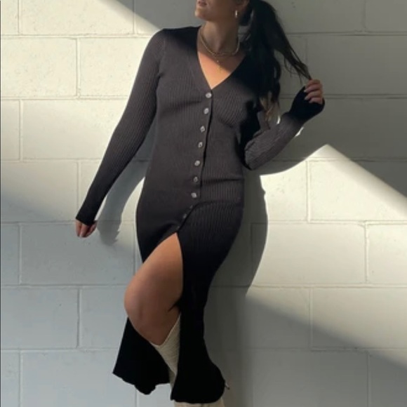 BLACK SWEATER DRESS - SIZE LARGE - Picture 1 of 1